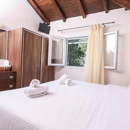 Apartments Sissy Agios Georgios Pagon Exterior foto